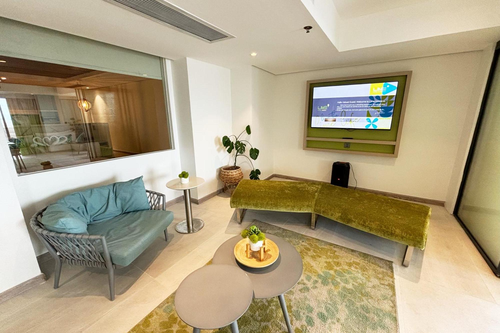 Hotel Lime Manila 3*